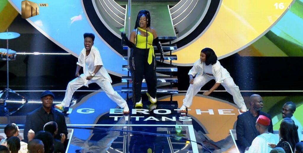 #BBTitans: Bontle, Boohle and D’banj break the floor